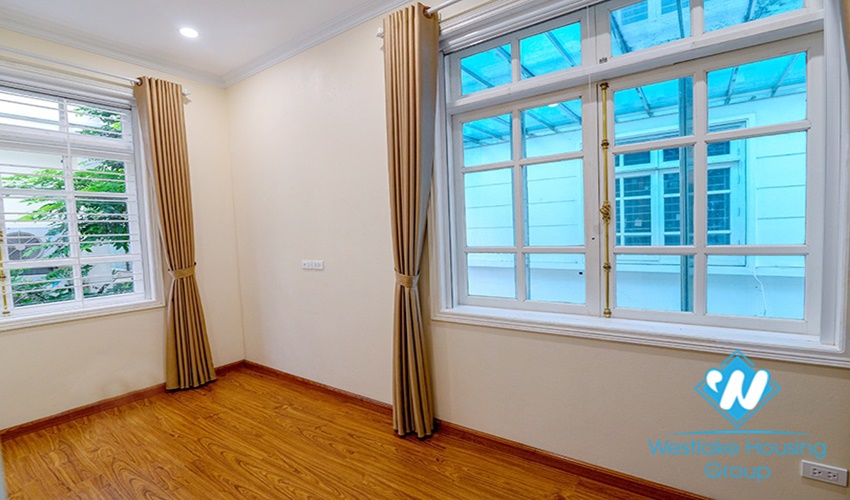Newly renovated 5 bedroom villa for rent near UNIS school 